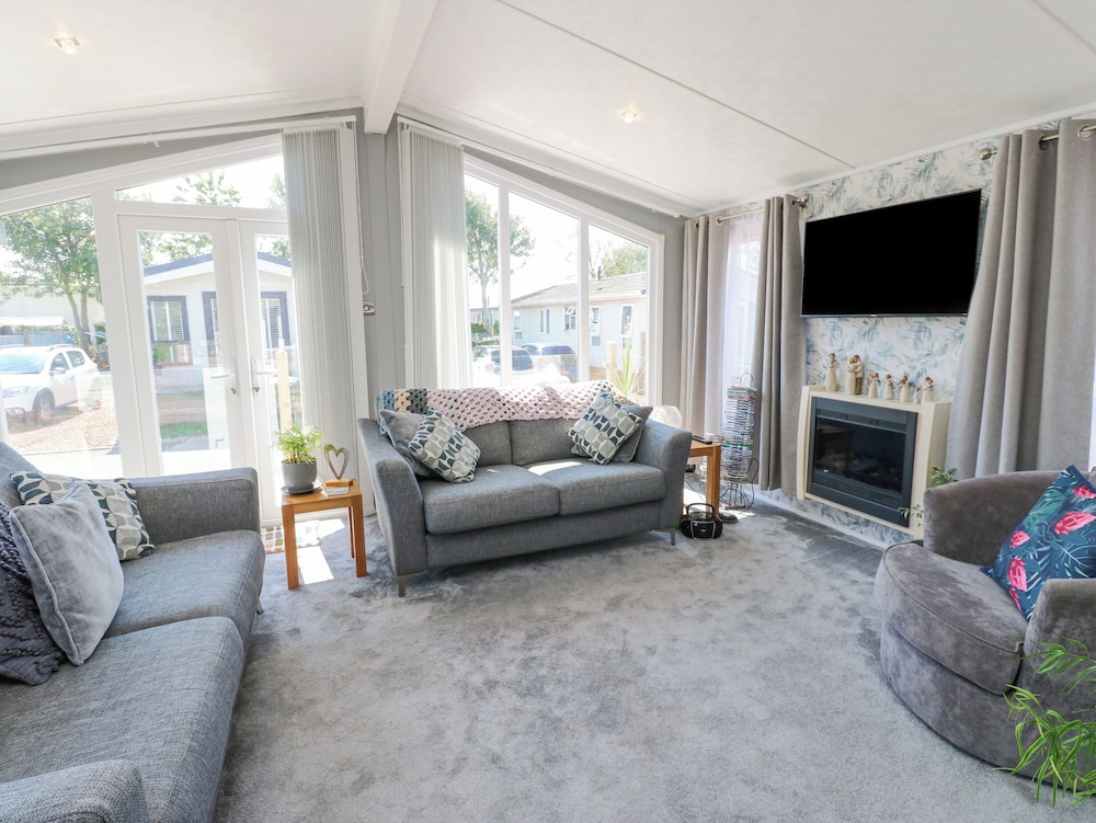 A and C Lodge-plot 21