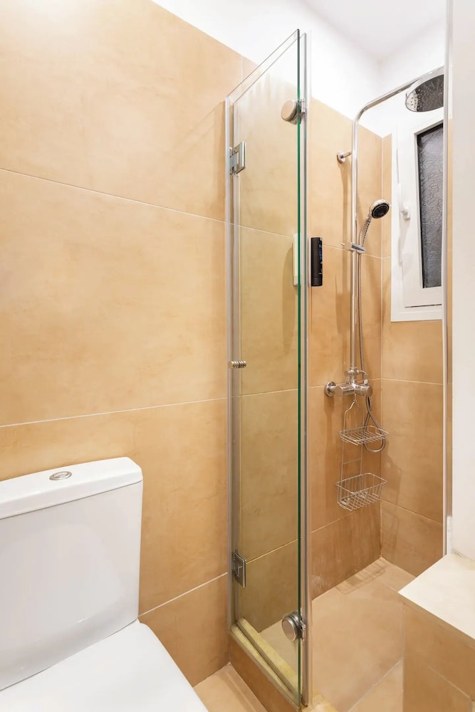 Stylish apt steps from Acropolis by GHH