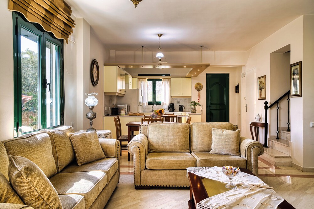 Marilizas Spacious Maisonette