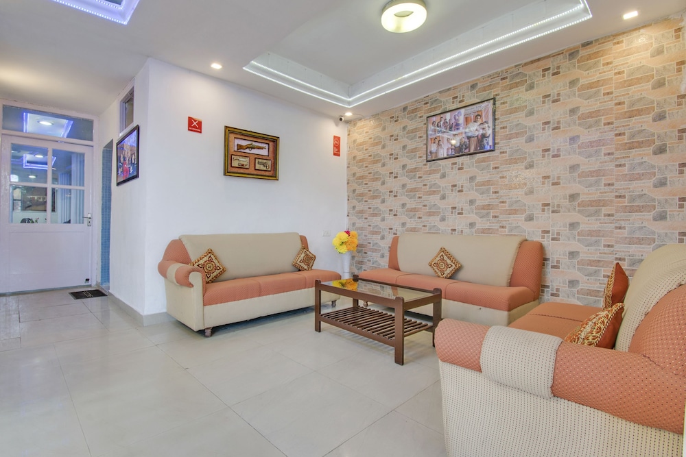 Capital O 11741 Hotel Nest