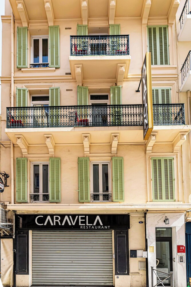 Hotel Avaton - Family Bedroom - Cannes Palais