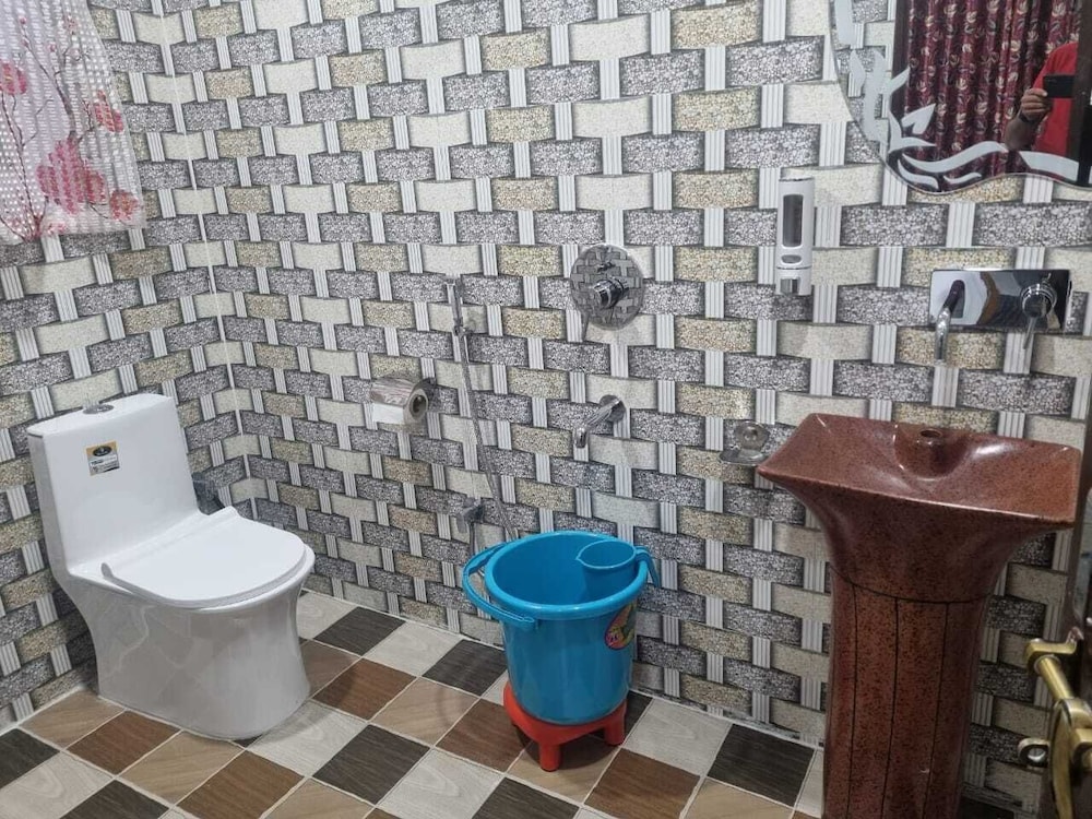 New Relax Inn