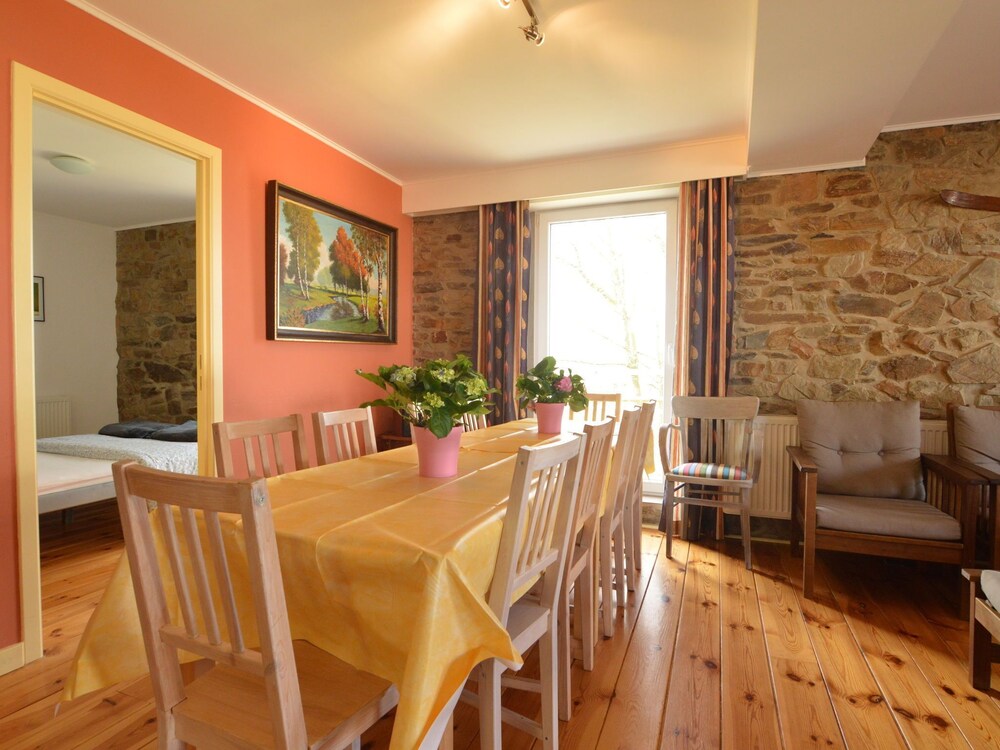 Apartment in Halenfeld-amel With Terrace