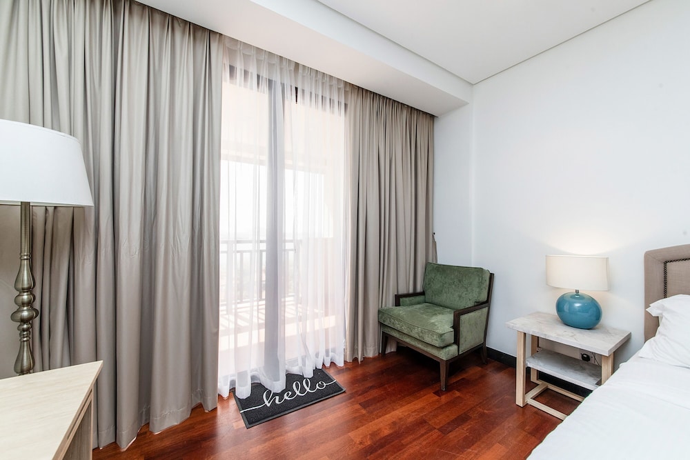 Exotic Apartments at Royal Amwaj