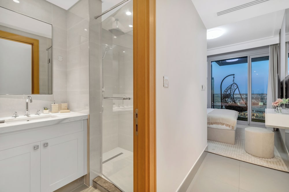 Roomszy Residences - Opera Grand