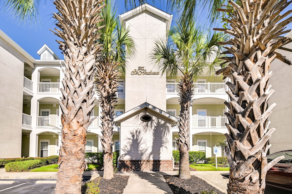 ~ 6 Mi to Ocean w/ Pool & Golf: Myrtle Beach Condo view 4
