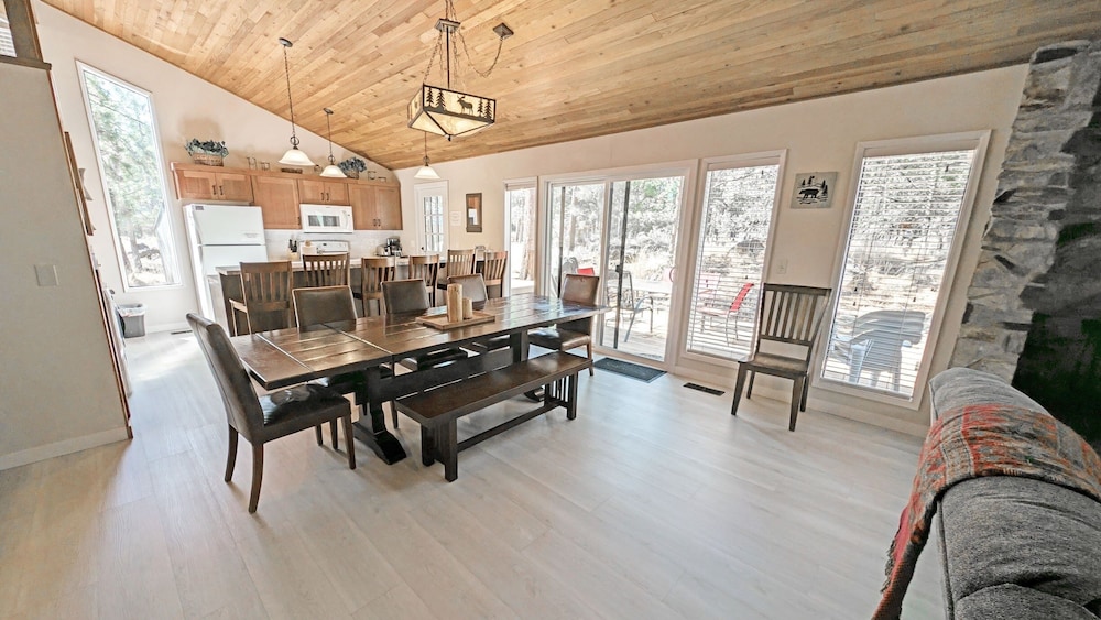 Whistling Swan 8 4 Bedroom Home
