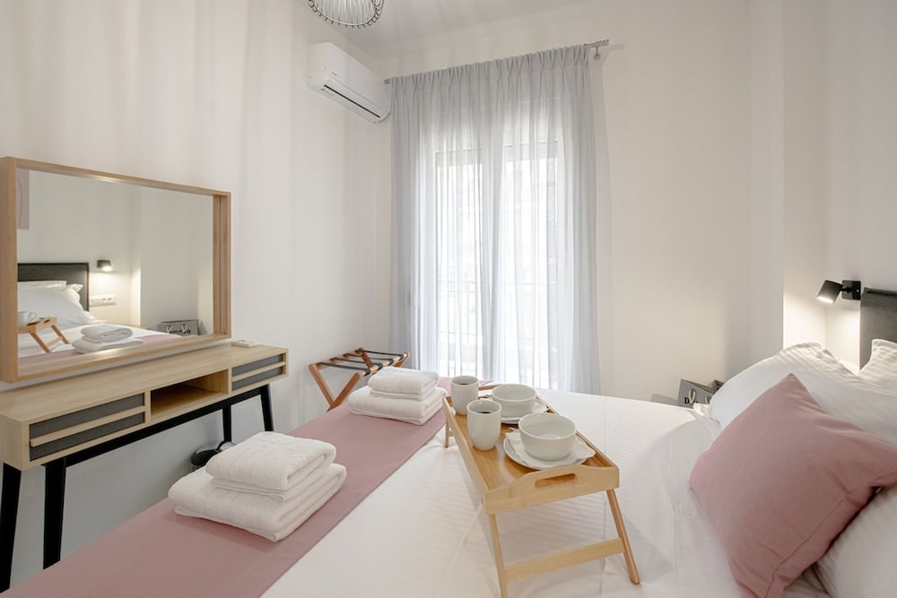 Luxury Chic Retreat Suites