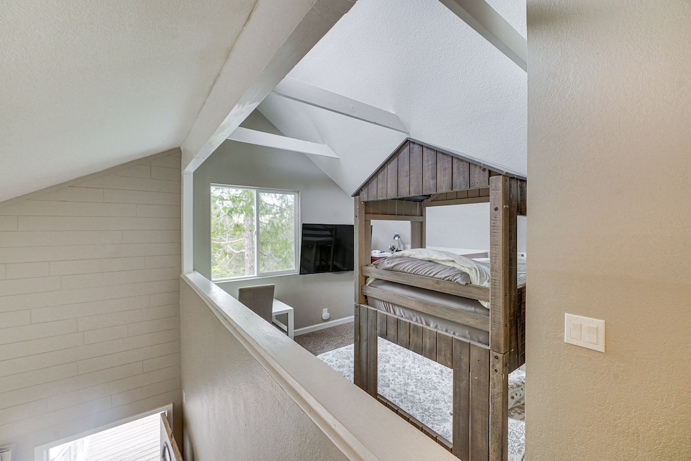 Miscellaneous Market Vacations - Scenic Greenwood Home w/ 5 Acres  Deck! - Property Image 2