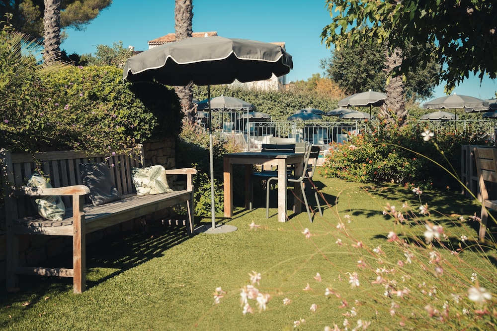 Frejus Vacations - Van der Valk Hotel Le Catalogne - Property Image 1