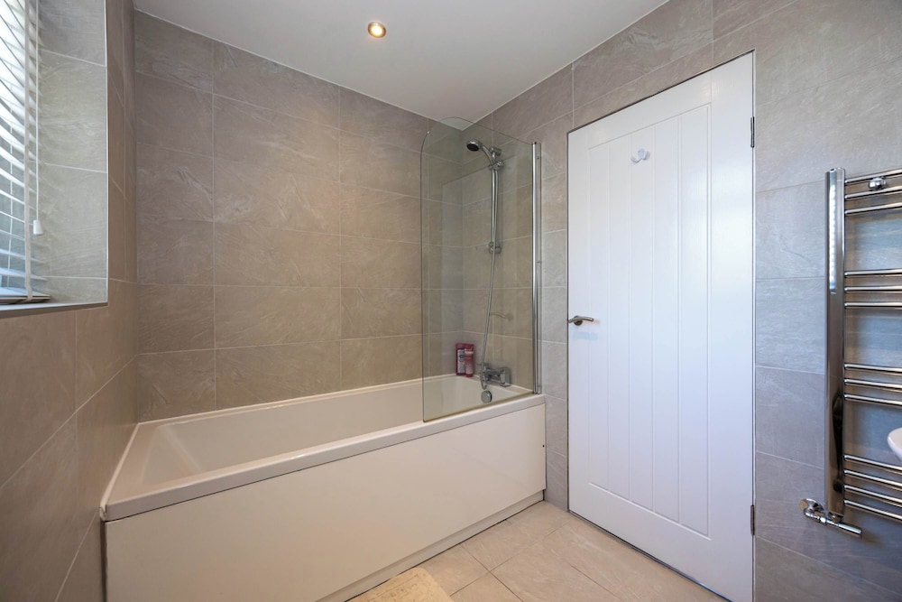 Cosy Apartment in the Heart of Sale