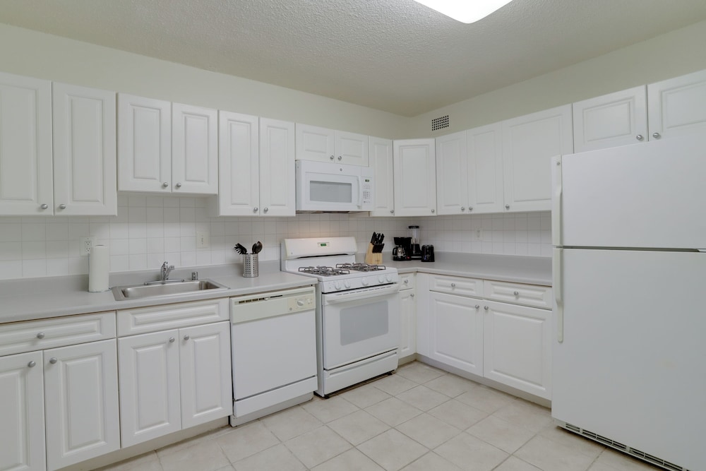 Prime Crystal City Apartments