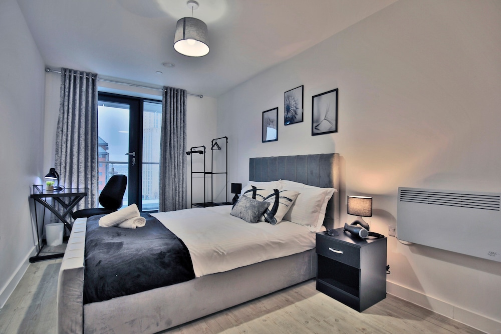 Manchester - 2-bed Apartment - Sleeps 4 - Wifi
