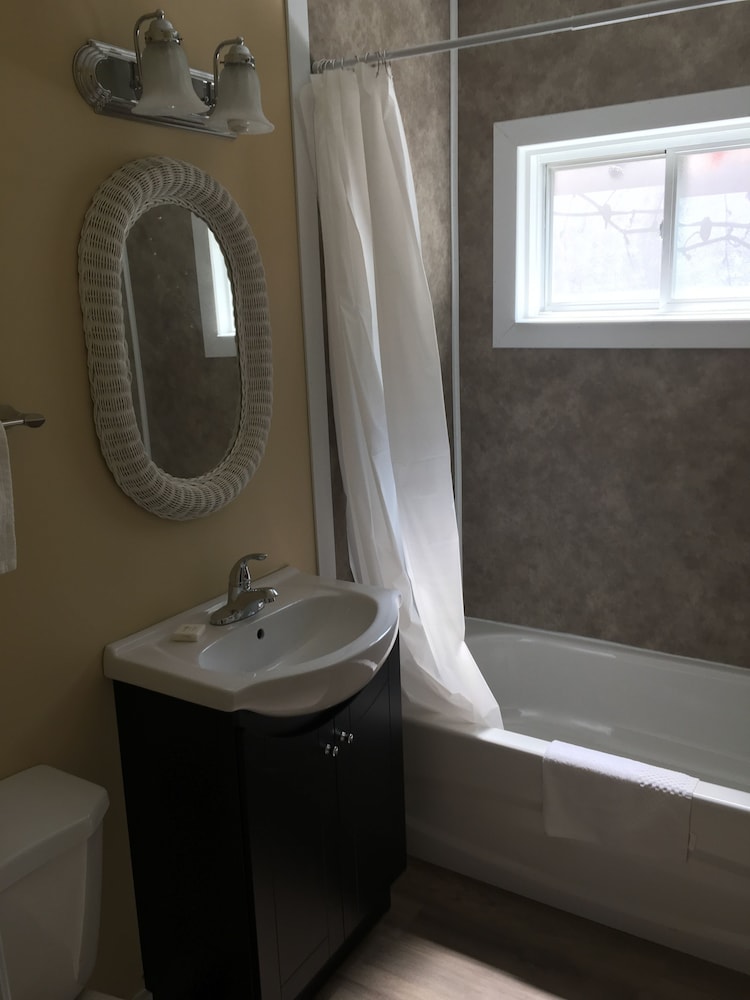 Edgewater Resorts - Edgewater Inn