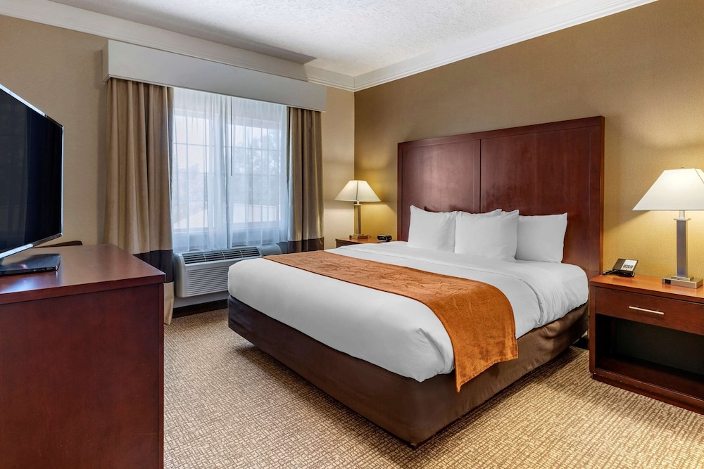 Albany Vacations - Comfort Suites Linn County - Property Image 32