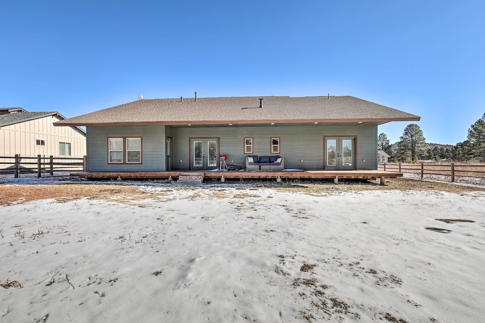 Spacious Williams Home w/ Yard: Near Hiking! view 3