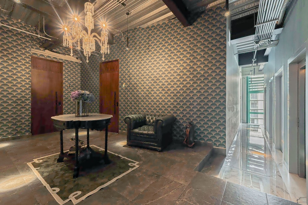 The Ruby Suite Luxury Room photo 3