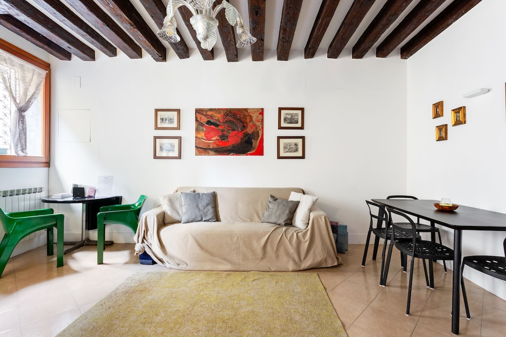 Riva Di Biasio Lovely Flat