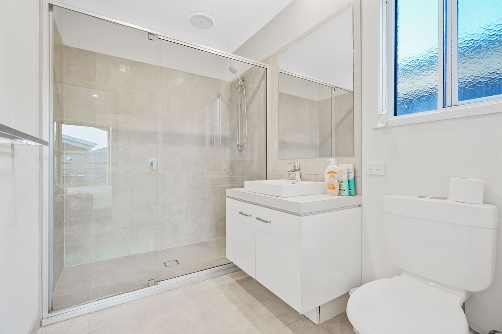Kozyguru | Greenvale | 5 Bedroom Holiday Home