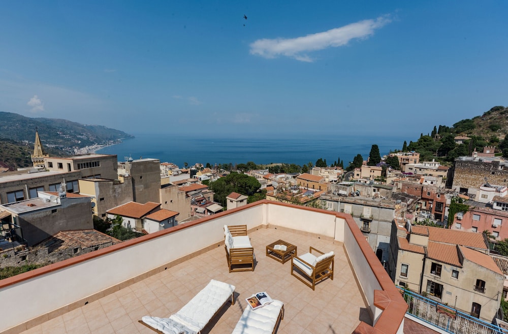 Giardino Degli Aranci With Terrace by Wonderful Italy