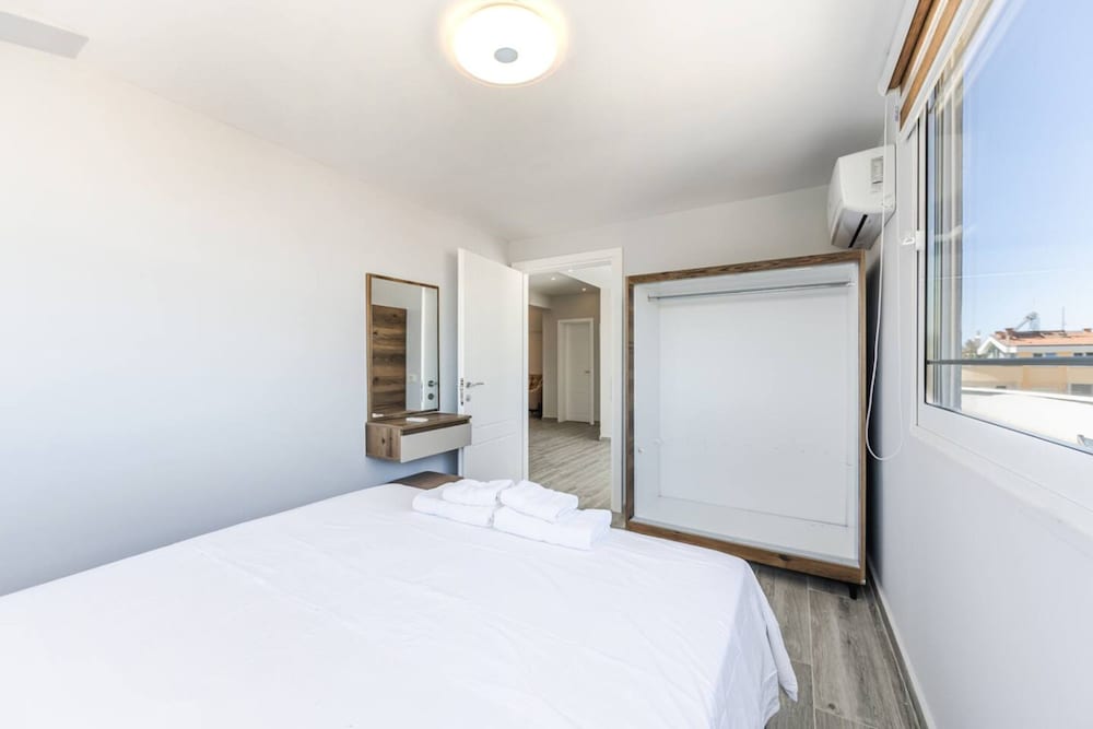 Rooftop Apartment With Private Pool
