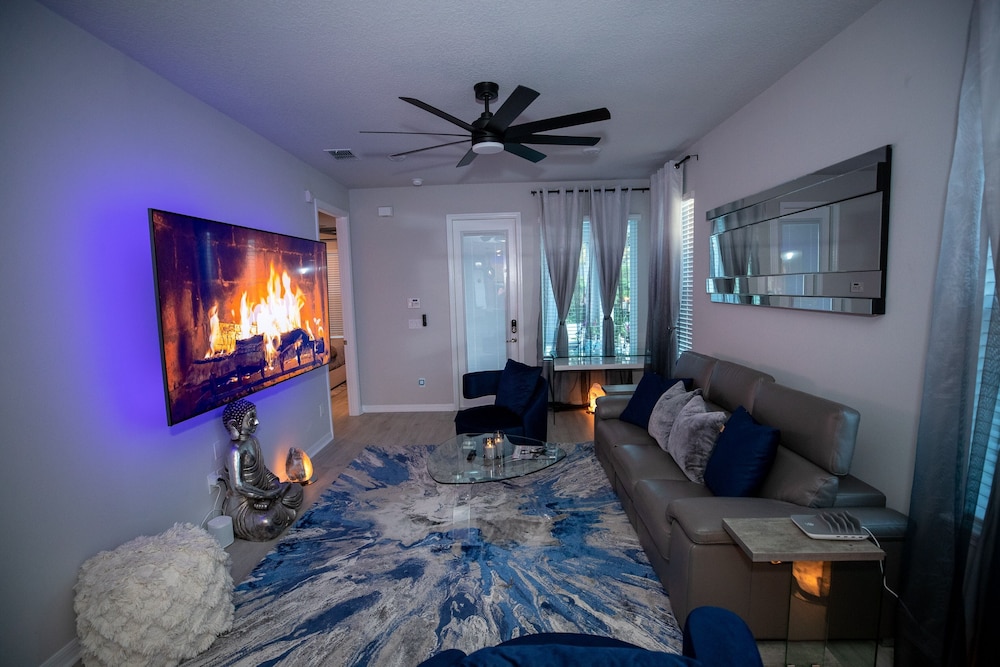 Brand New Modern Pet Friendly Zen Home W/ Private Home Theater & Hot Tub! 2 Bedroom Home by RedAwning