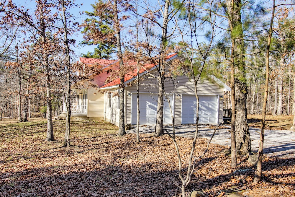 Waterfall Hikes: Secluded Mtn Retreat in Pikeville