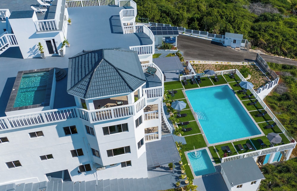Majestic Heights Bed & Breakfast
