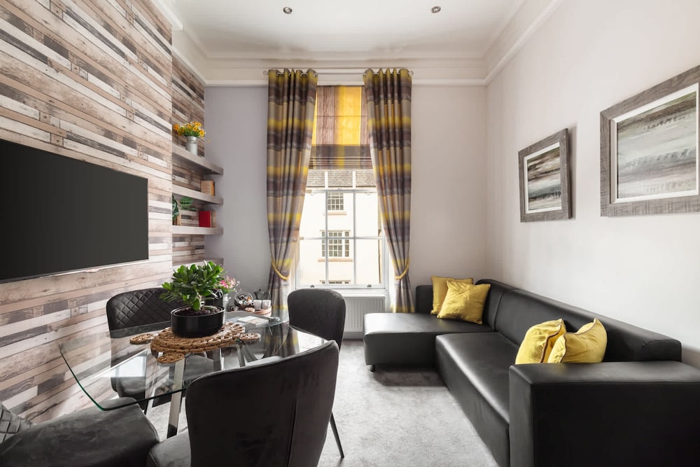 Host Stay Mayford Apartment