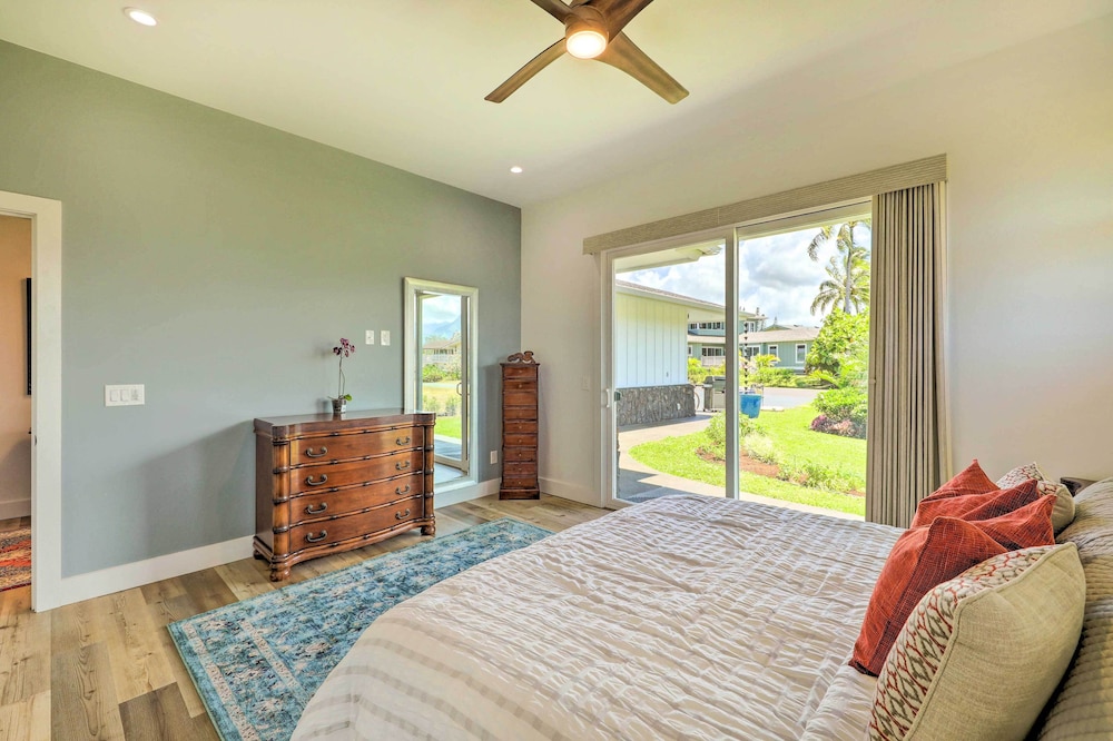 Spacious Kauai Getaway < 1 Mi to the Ocean! view 2