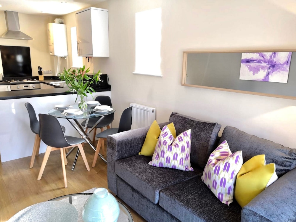 Oxford Vacations - Razia Apartments - Property Image 29