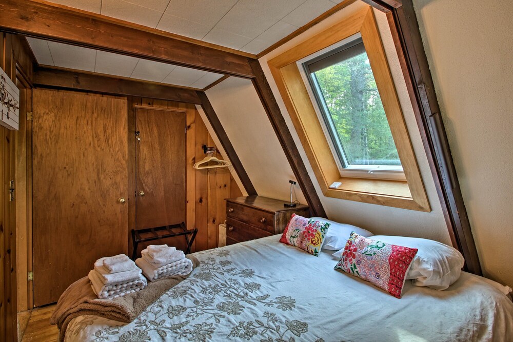 Ski Chalet on Saco < 2 Mi To Attitash Resort! view 5