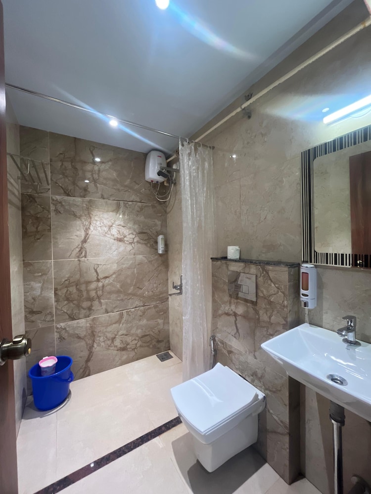 Splendid Studio in Sterling Business Bay