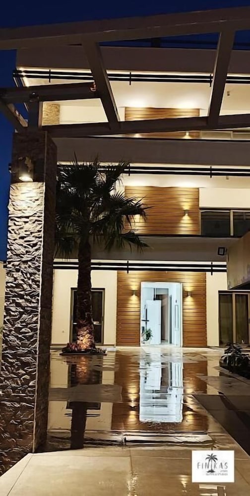 Finikas Suites & Apartments by Airstay