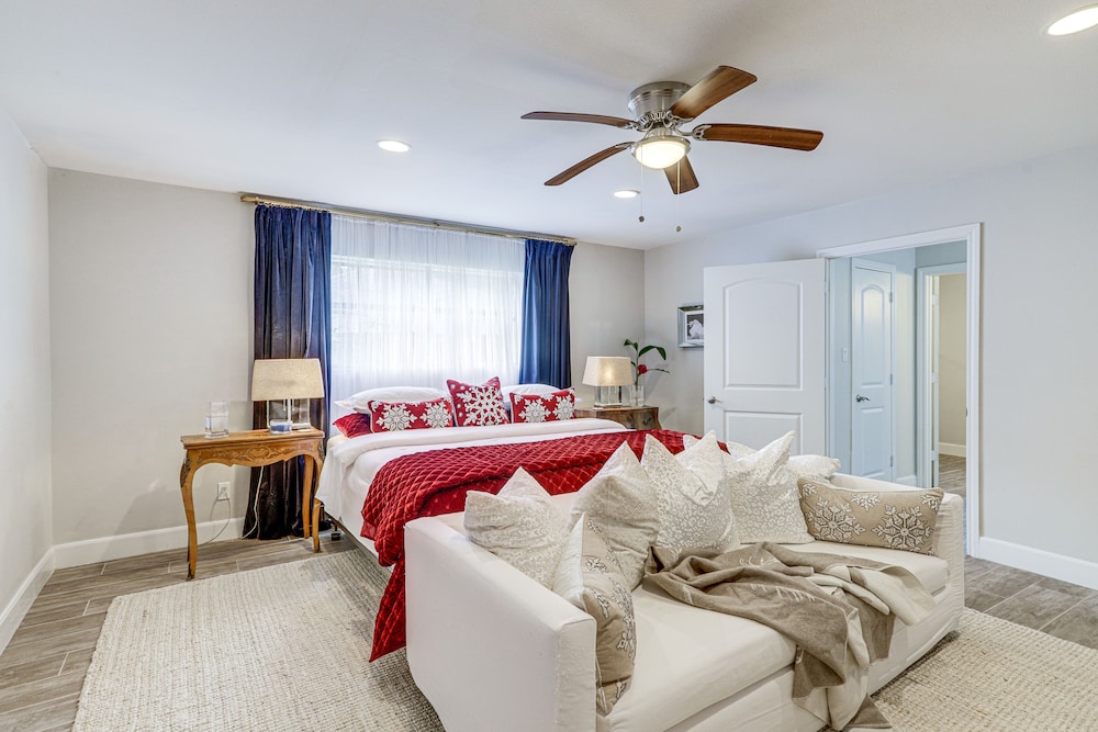 Chic Houston Home w/ Patio, Near Old Town Spring! view 5