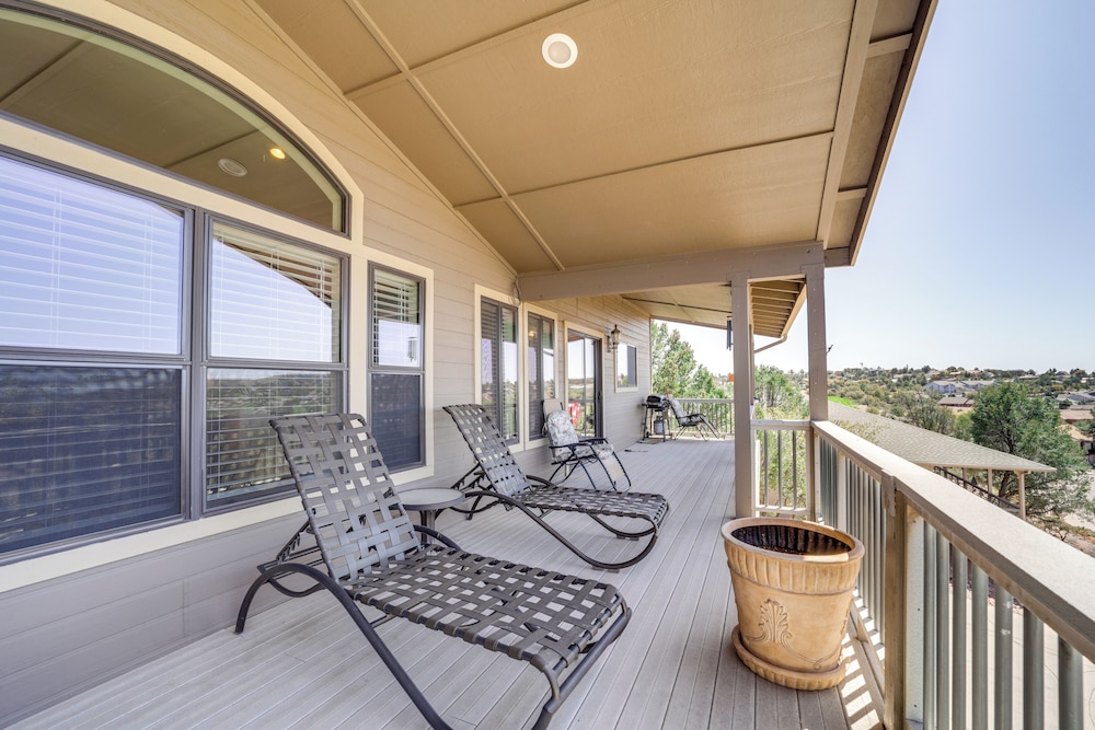 Stunning Mountain Views: Peaceful Payson Retreat!