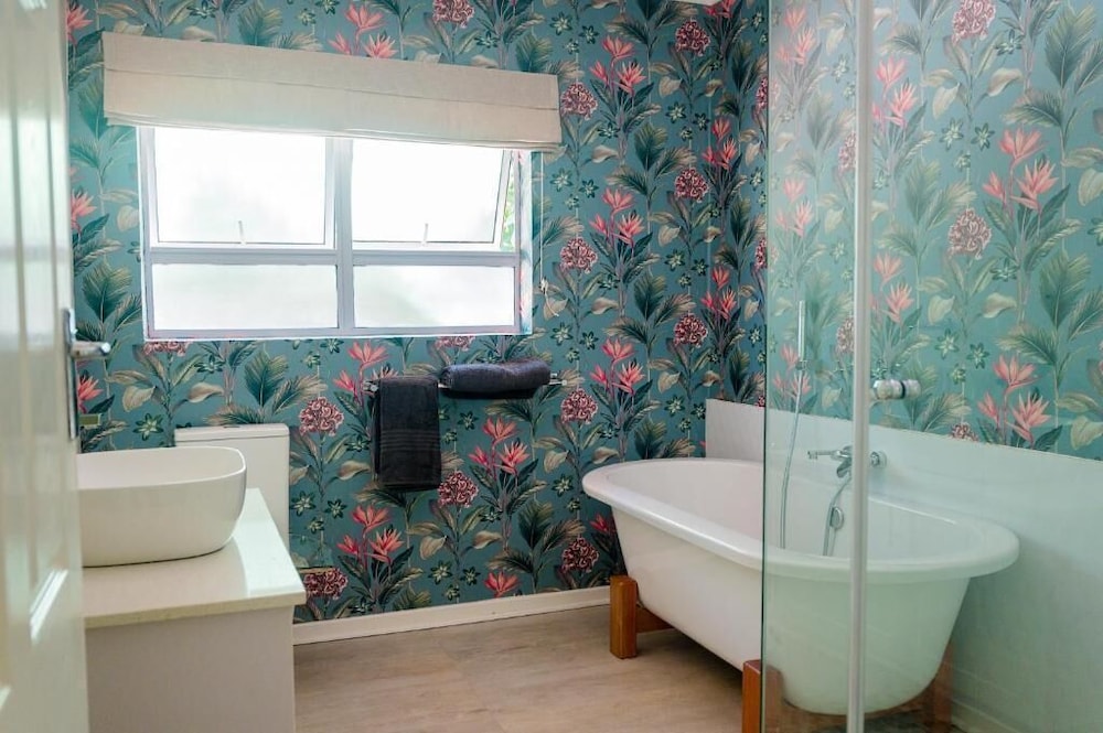 36 Alexander Guest House