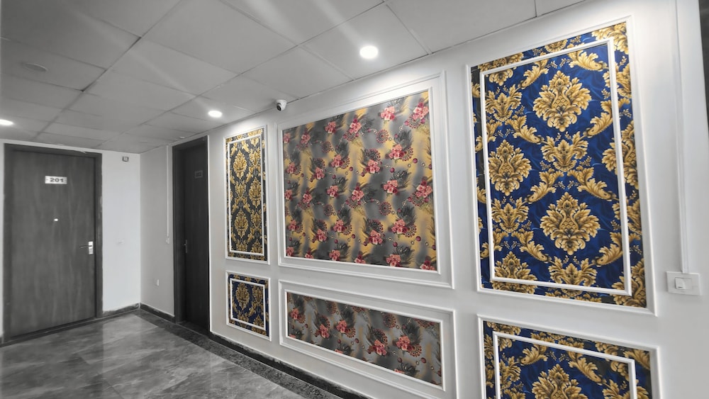 Hotel HomeAste 001 Near Yashobhoomi Convention Center