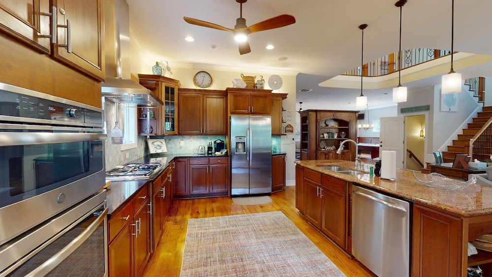 The Pelican House by Tybee Vacation Rentals