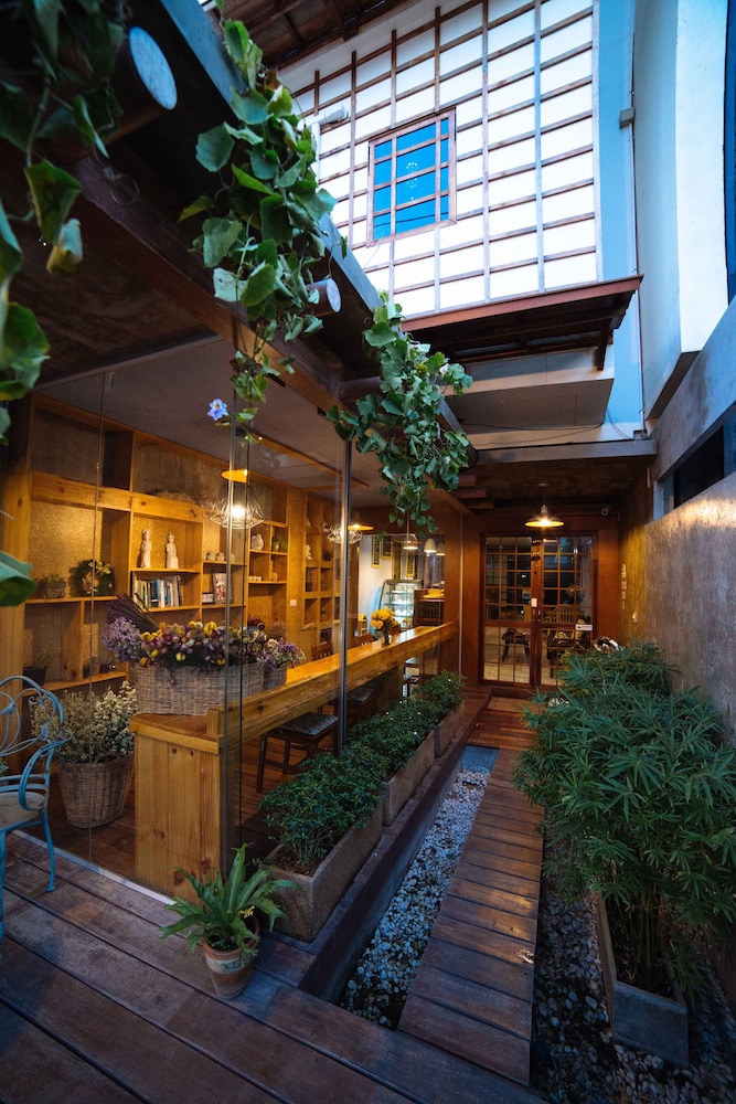 Baan Mek Hostel