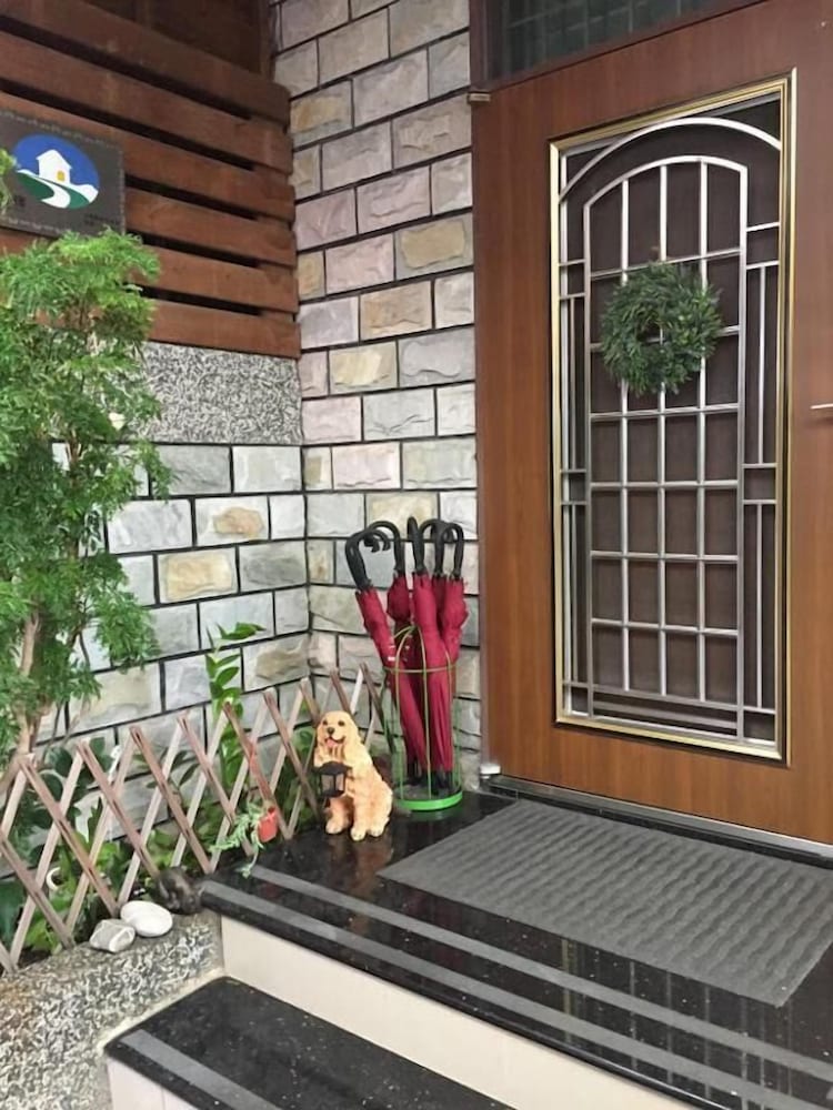 Amicasa Guesthouse