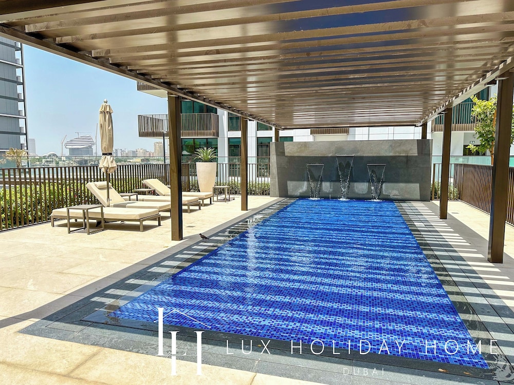 LUX The Creek Residence Suite