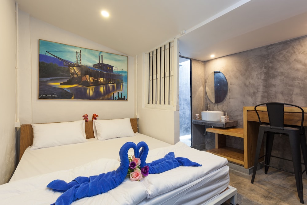 Feel Good Hostel