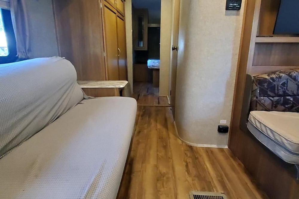 Serene Pinehurst Camper - Sleeps 2 - Pet Friendly
