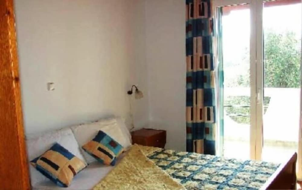 Olympia Paxos Apartment