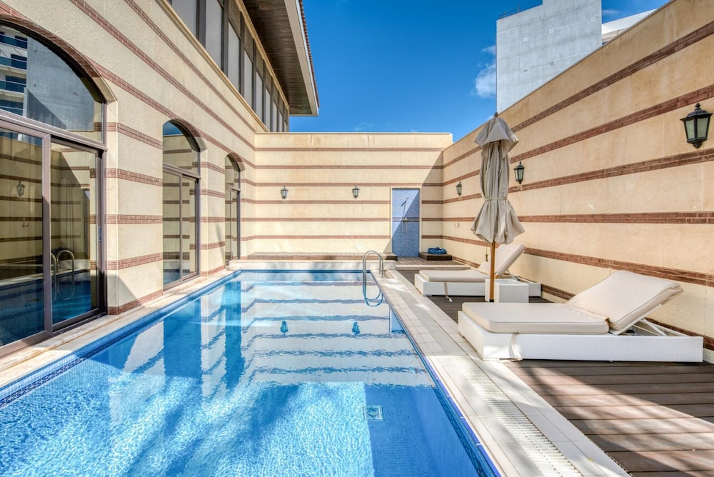 Majestic Resort Villa w Private Pool on The Palm