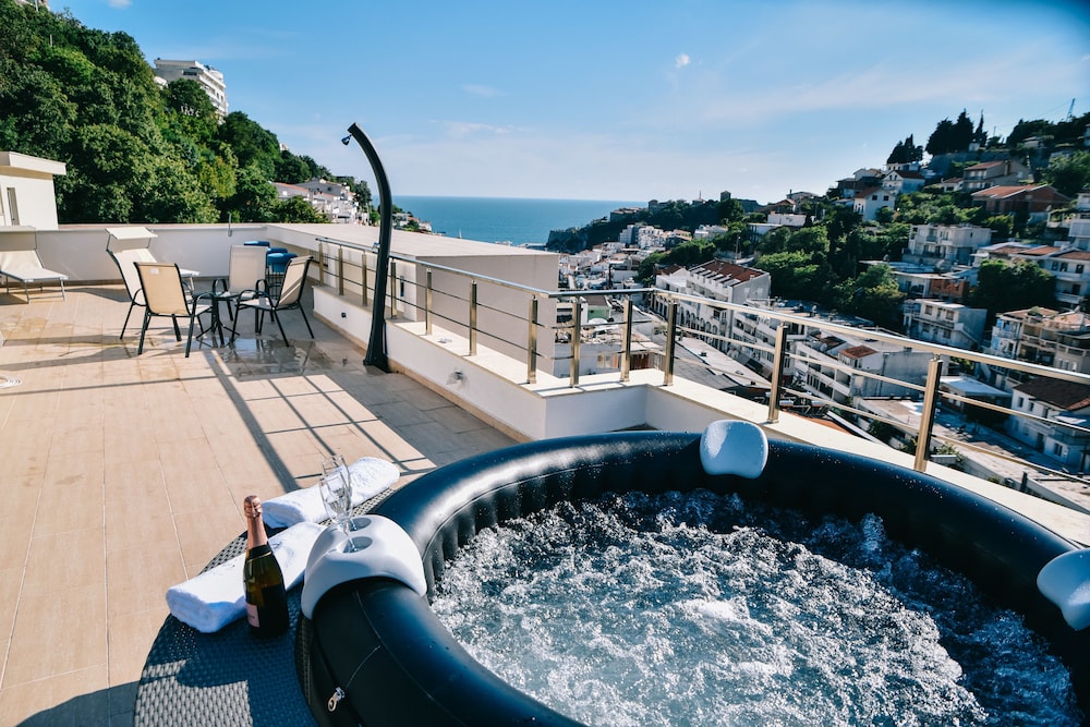 Riva Luxury view 4