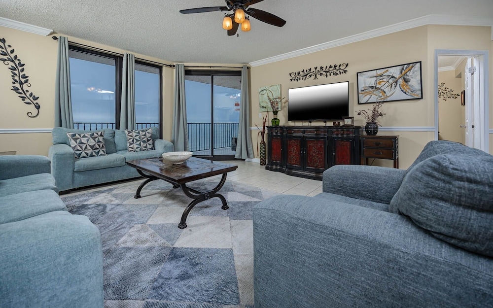 Phoenix X 1204 3 Bedroom Condo