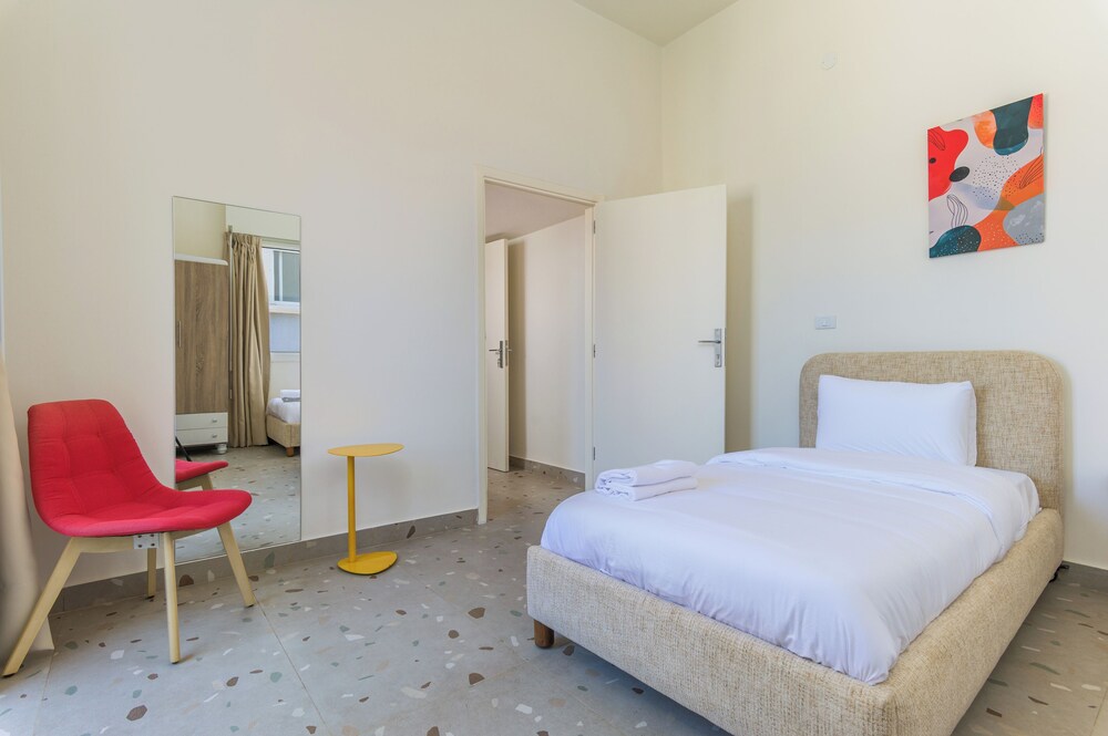 Calliope 2-BR Apartment in Gemmayze