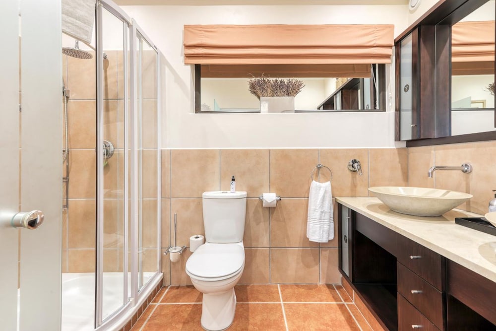 Villa Sol Camps Bay - Family Retreat With 360 Views